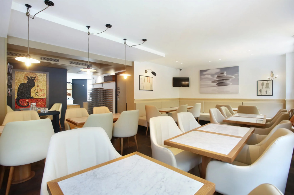 Hotel Le Chat Noir