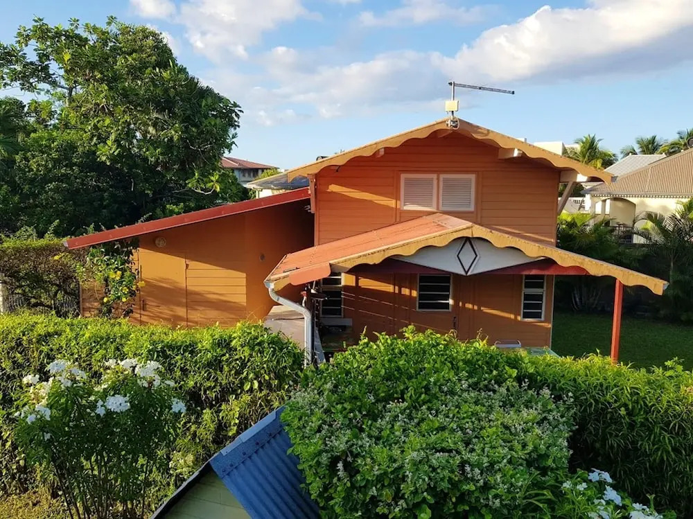 Studio in St-benoit, With Wonderful Mountain View, Pool Access, Enclos