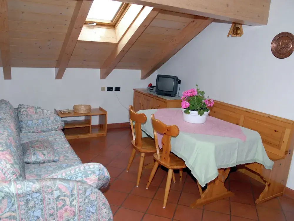 Pretty Apartment With Balcony, Garden, Garden Furniture