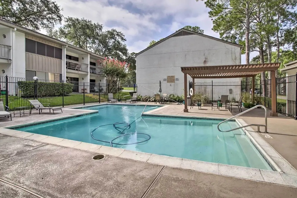 Waterfront Condo on Lake Conroe w/ Boat Launch!
