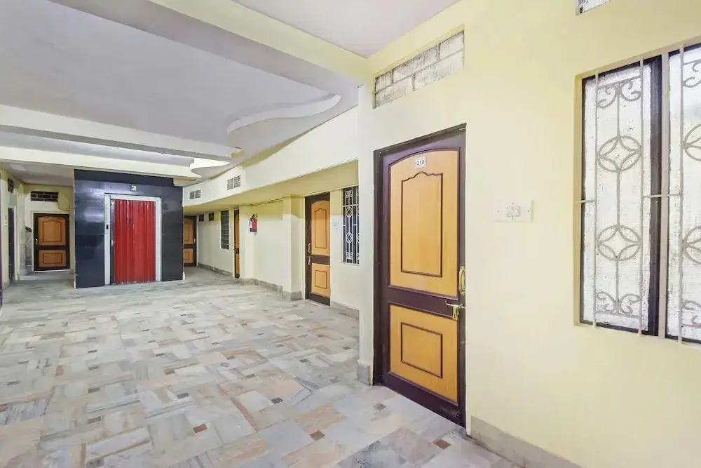 Hotel Sarfaraz Palace by OYO Rooms