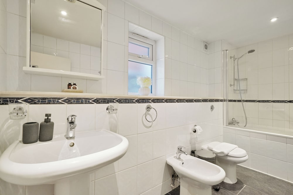 Hertford Flat 2
