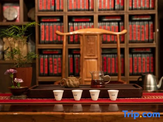 YunGuan Shunde House Resort Hotel  （Jinghong, West Shuangjing Starlight Night Market Shop)