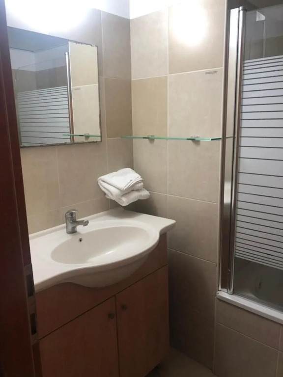 Beautiful 3 BDR Heart of JLM -Modern with Huge Balcony