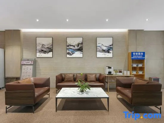 Century Star Holiday Hotel (Nanyang Beijing Avenue Branch)