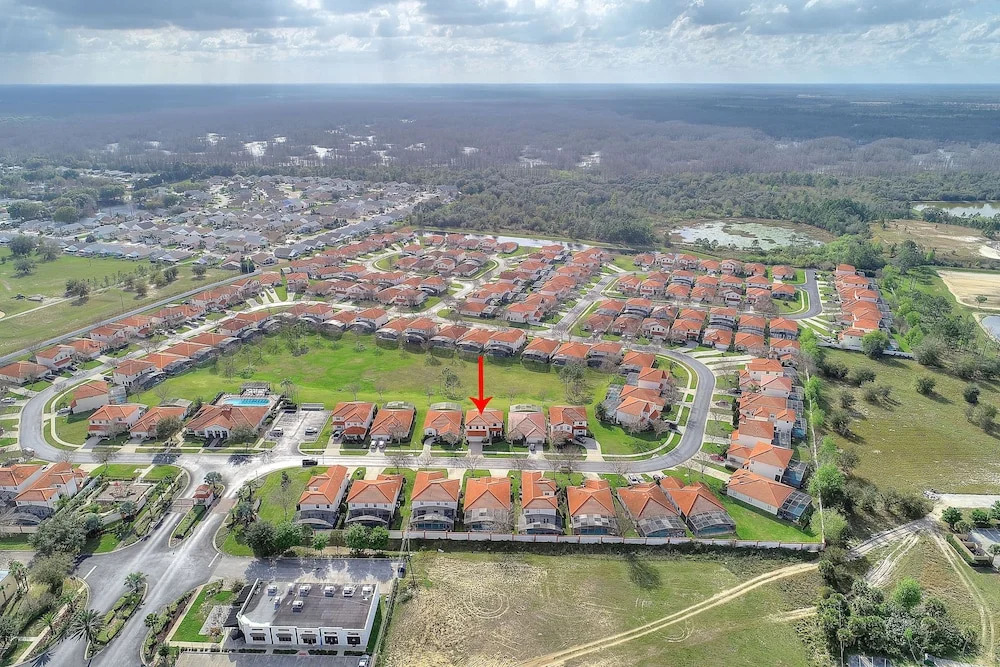 South Facing: Green Views & Gated Facilities