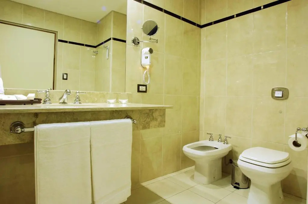 Land Plaza Hotel