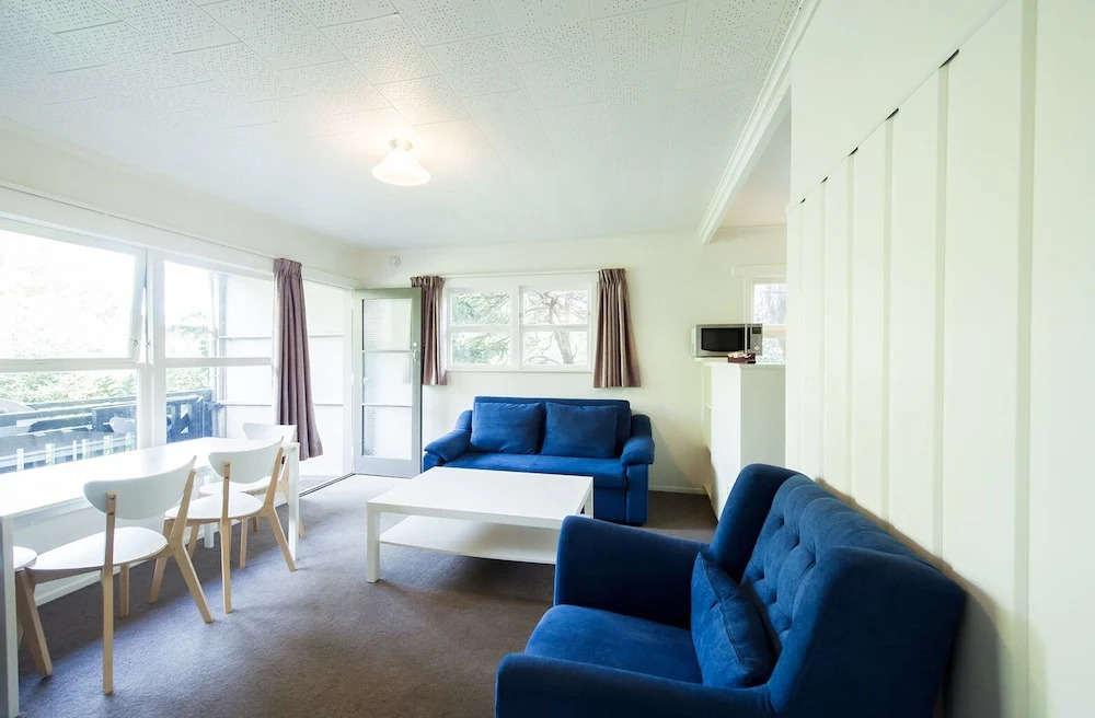 Touchwood Motor Inn & Inner City Camping Ground