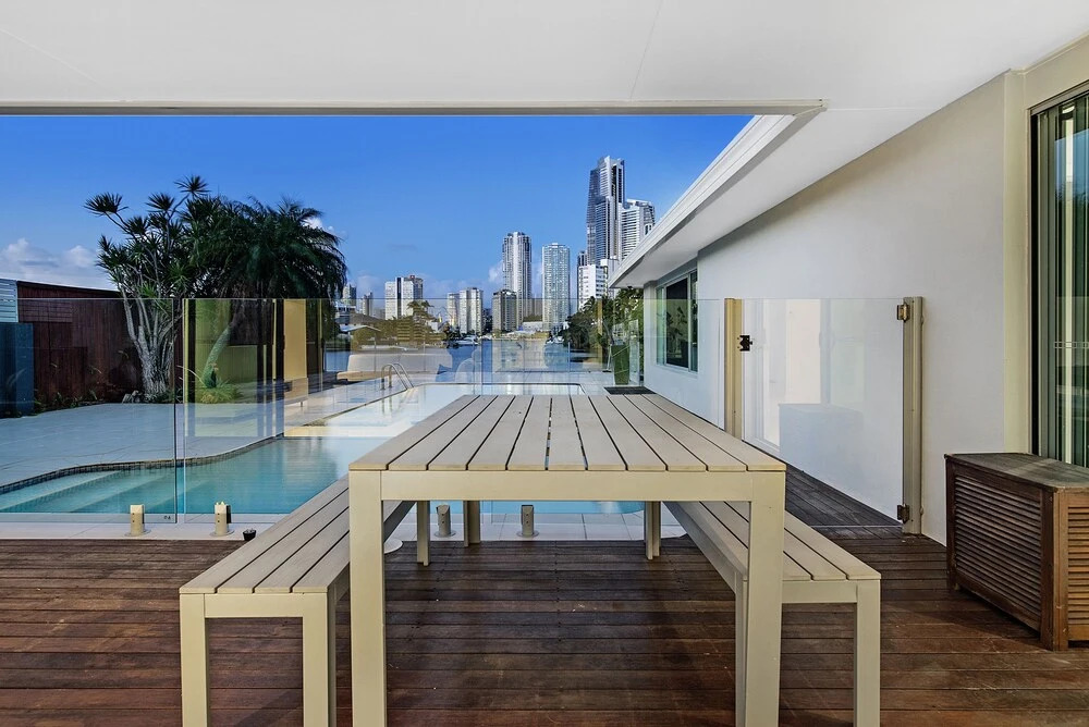 Sunrise Executive 5 Bedroom Home