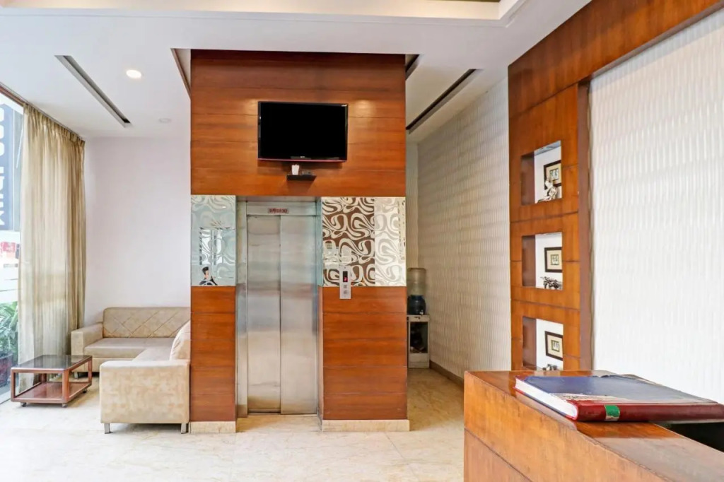 Hotel Good Luck by JMD Group