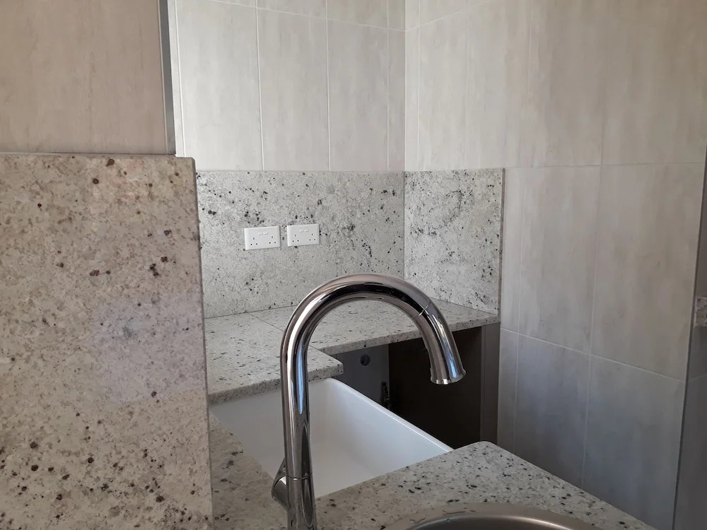 2 Bedroom Executive & Holiday Suburban Home