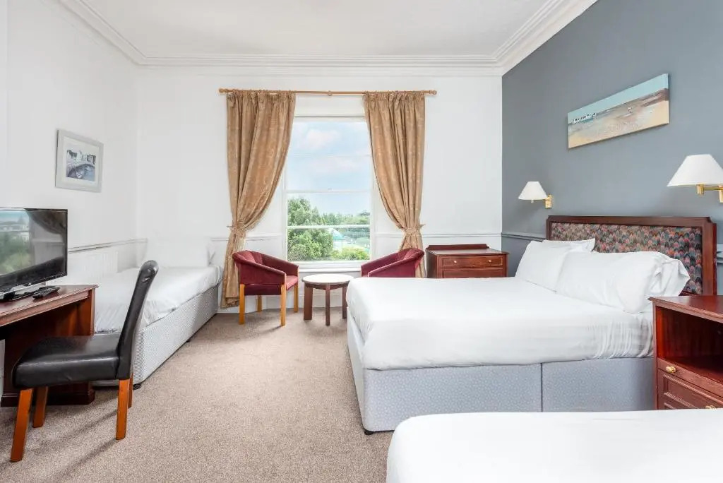 Abbey Lawn Hotel
