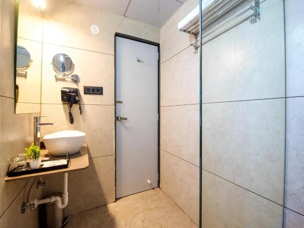 Palette Hotel Pune, Midc Pimpri Chinchwad