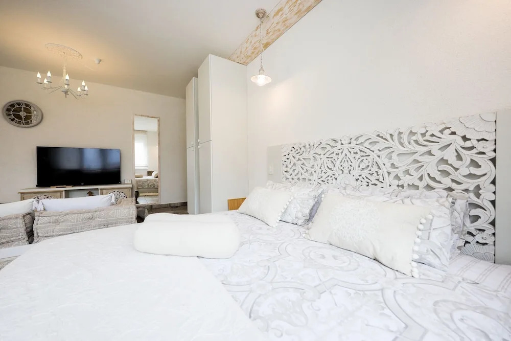 Ika Boutique Luxury Apartments