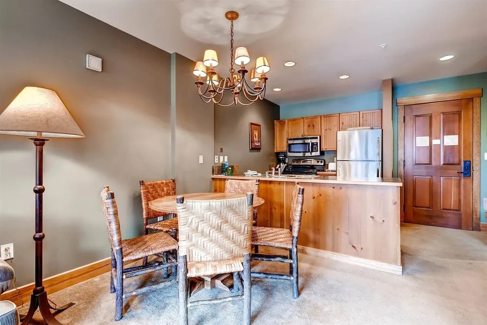 1 Bedroom Springs Condo In River Run Village Just 75 Yards From The River Run Gondola