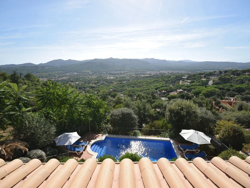 Valley-view Villa in Santa Cristina D'aro With Pool