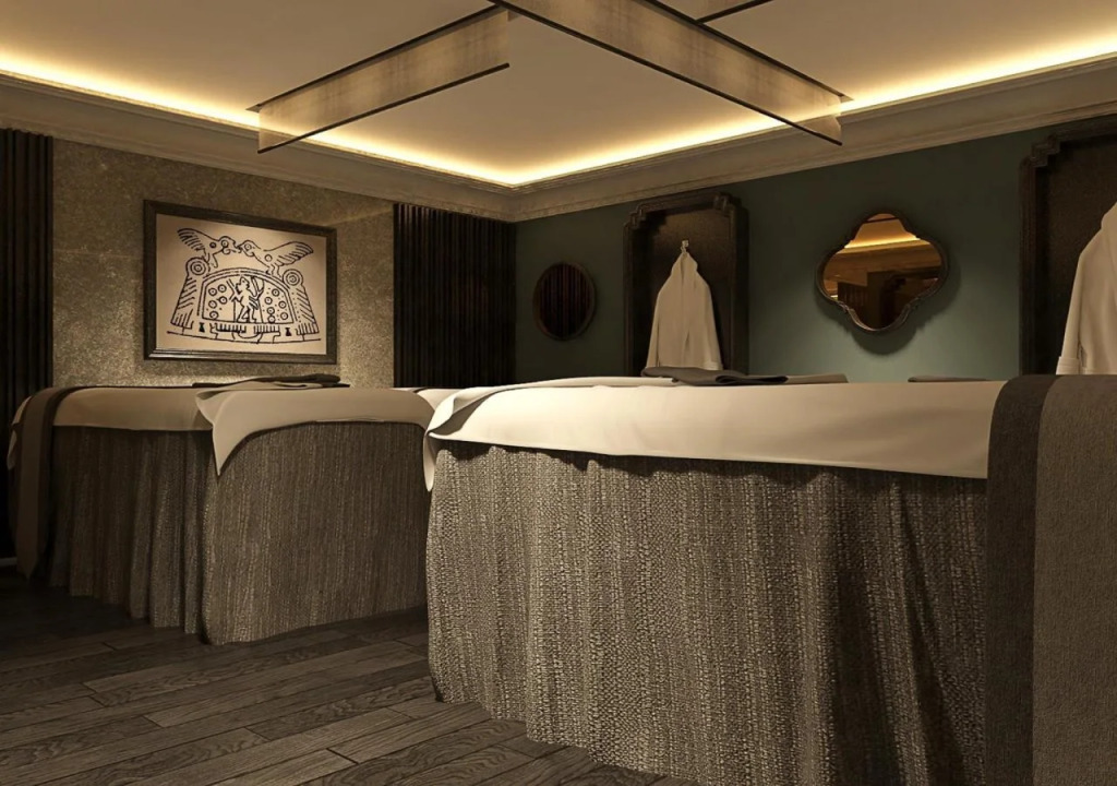 Au Co Art Classic Hotel and Spa