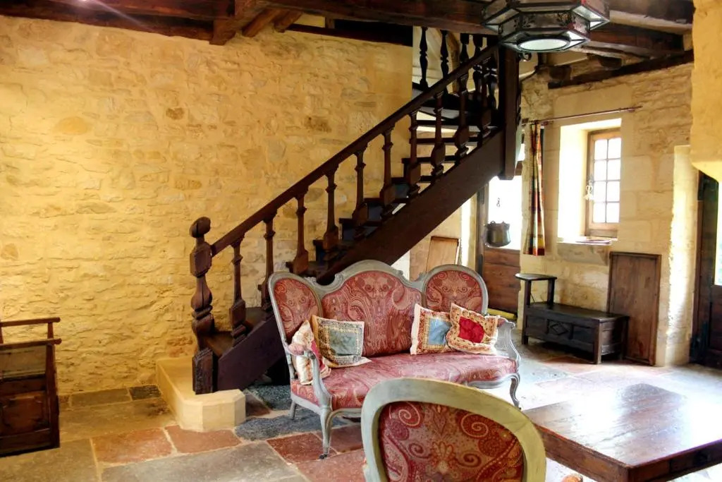 Maison charmante à Saint-Cybranet avec grand jardin, piscine