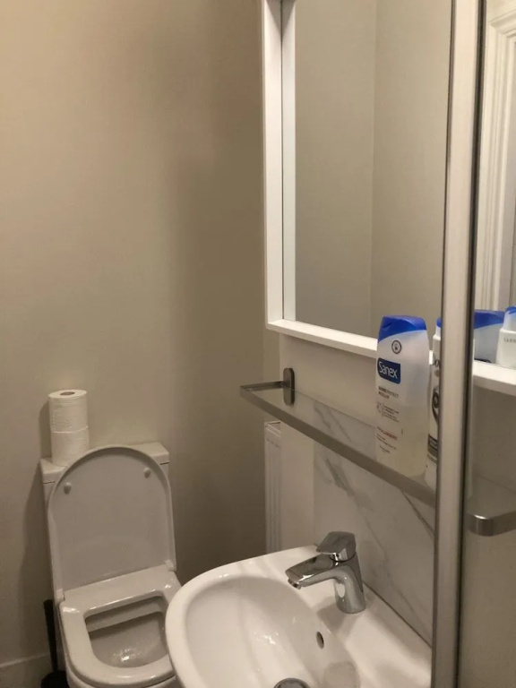 The Dimmer. 2 Bedroom Apartment