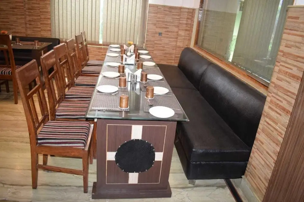 Hotel Jagdamba