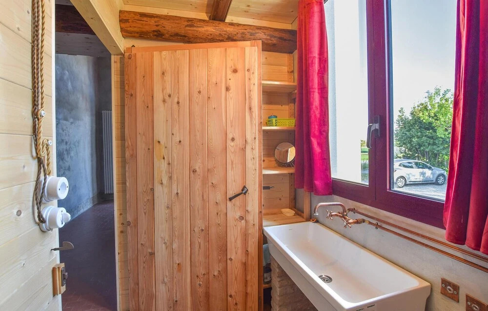 Gorgeous Home In Monselice With Wifi