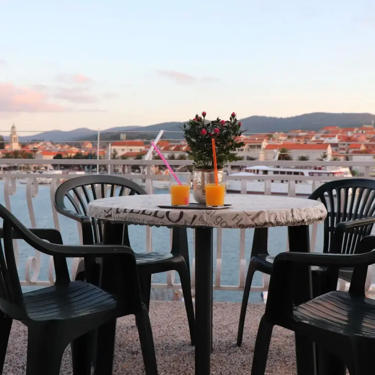 Seaside Apartment Franica