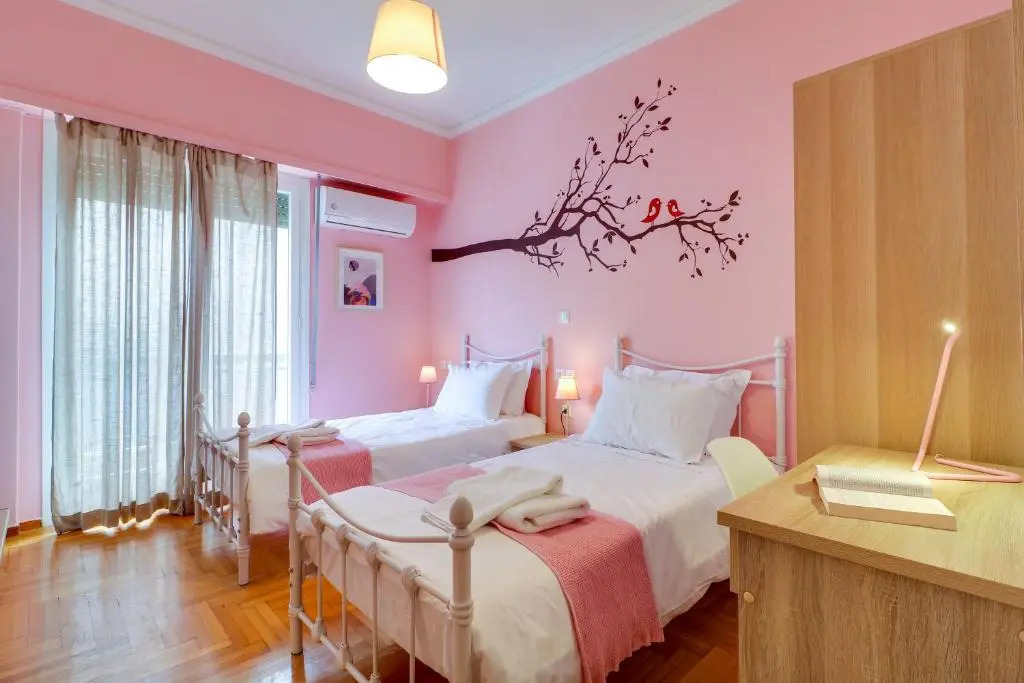 Spacious Central Flat☆3min to Metro☆AC|Netflix|PC