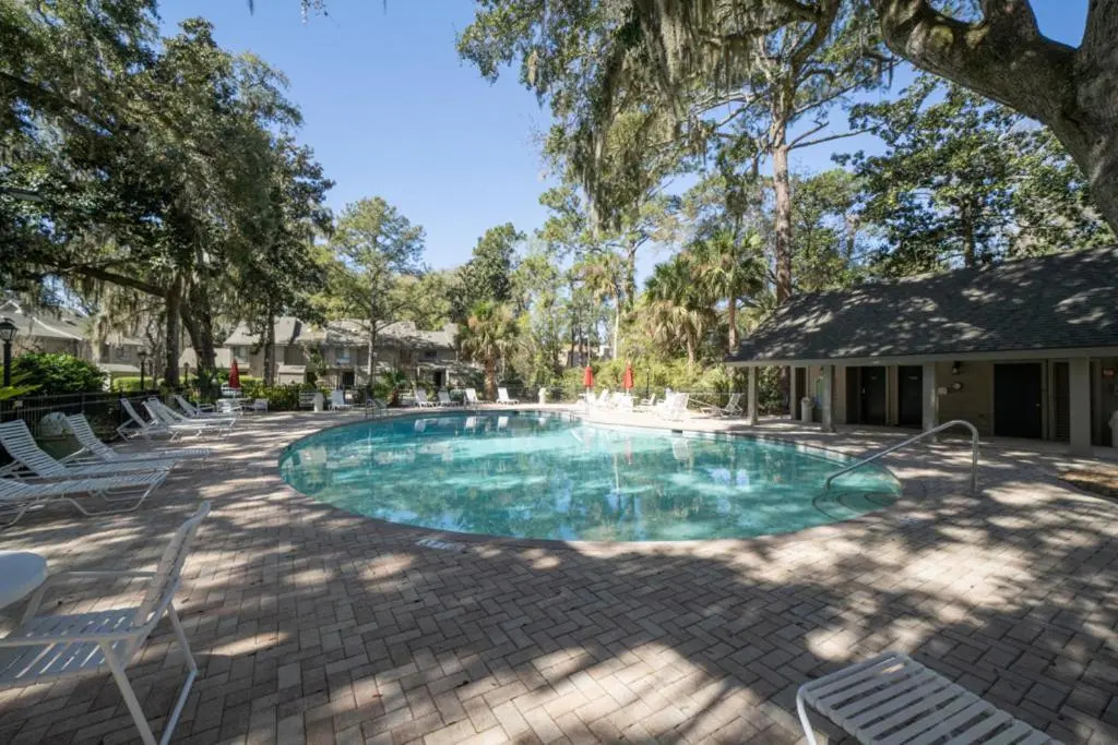 144 The Greens 1 BR Shipyard Golf Condo
