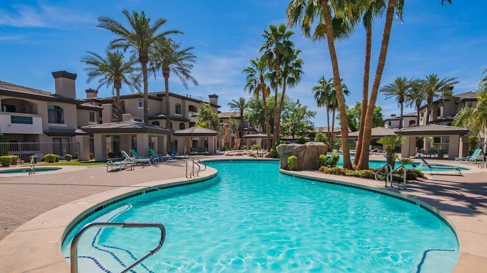 Luxury 2br Near Kierland Commons by Wanderjaunt