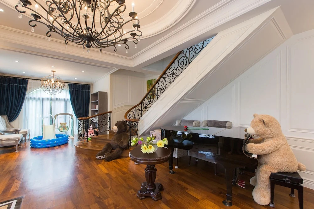 Vivaldi House