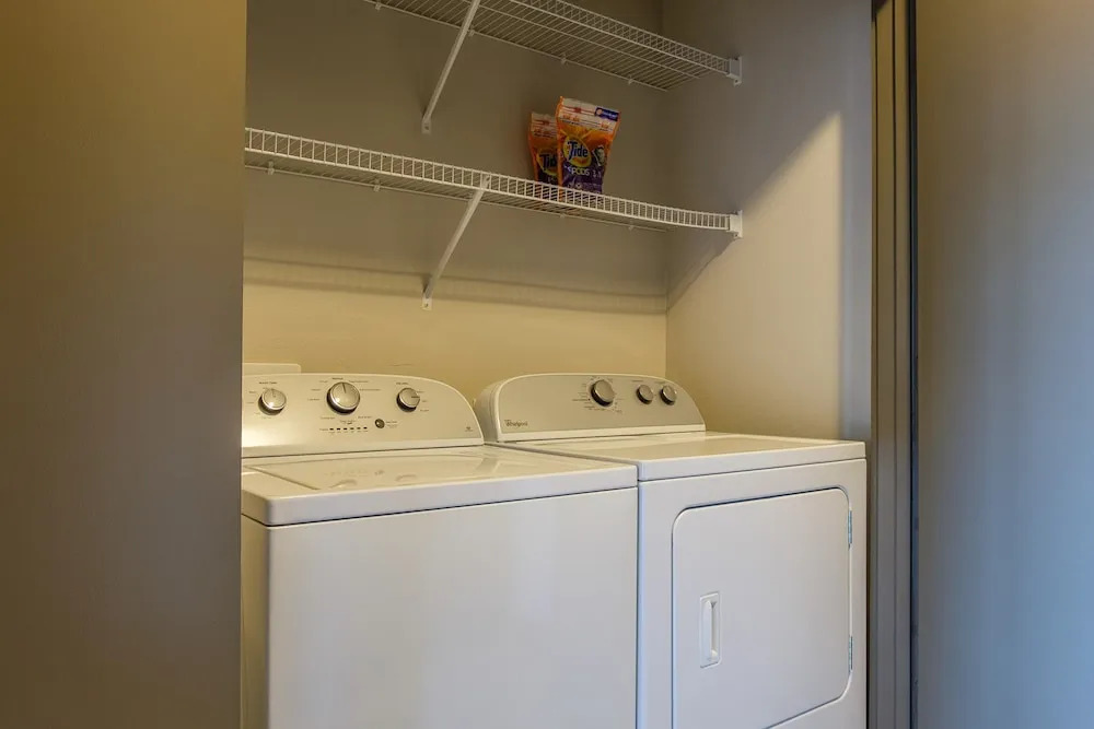 FRONTDESK 5755 Hermann Park Apts Downtown Houston