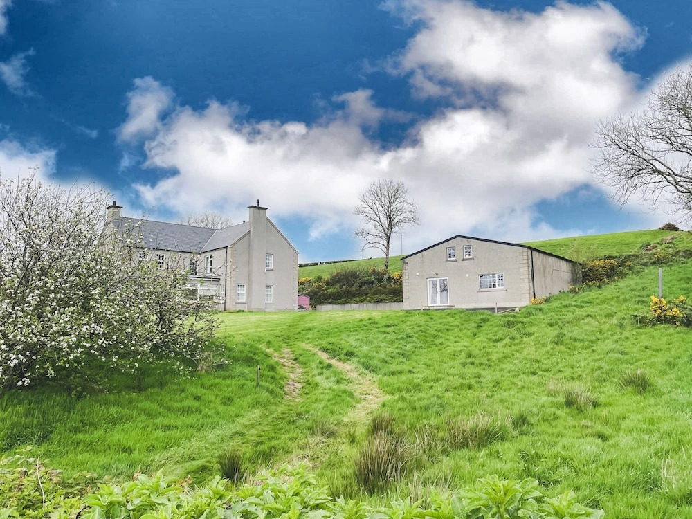 Narrow Gauge Cottage