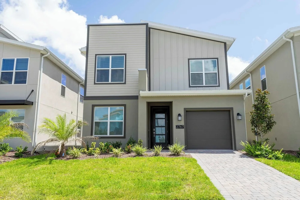 Gorgeous 5Bd Single Family w Pool Storey Lake 2767o