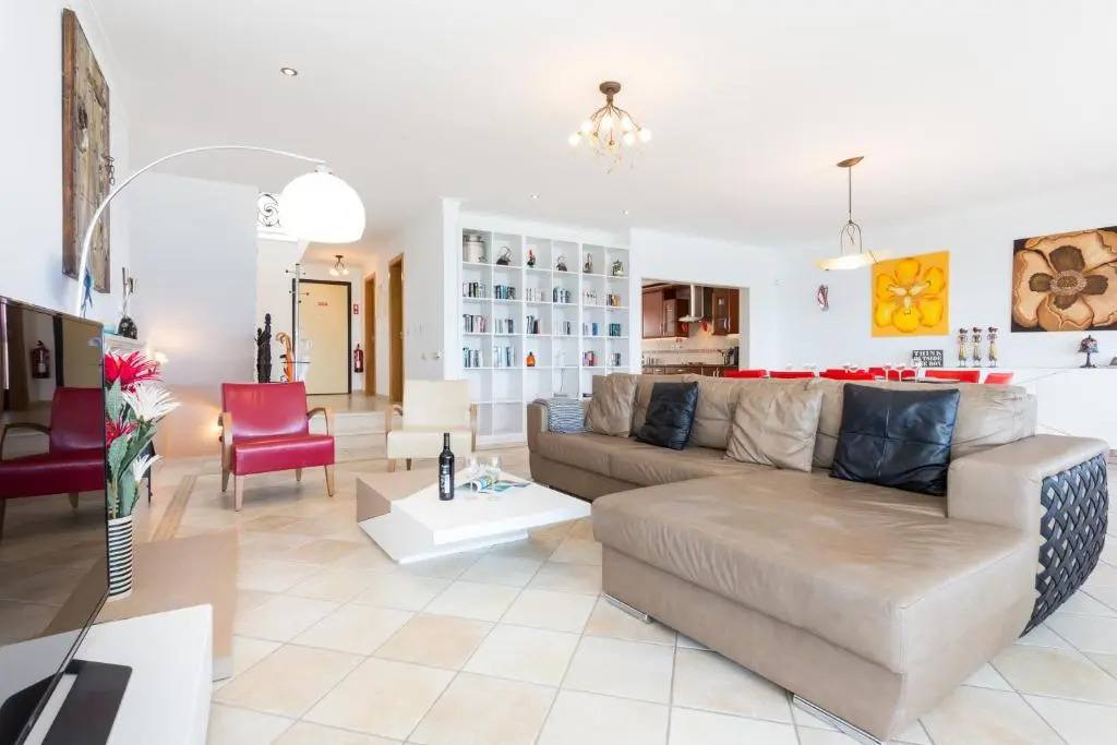 CoolHouses Algarve Luz, Ocean front 4 Bed house w/ pool, Casa da Pipa