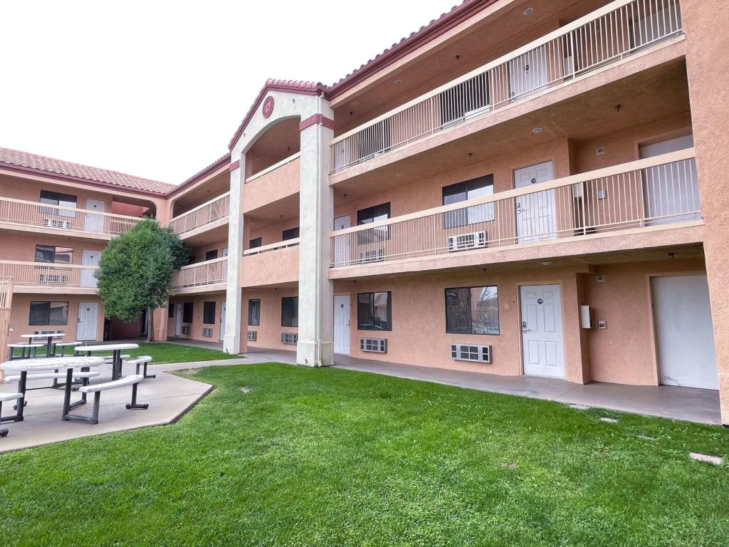 Motel 6-Barstow, CA