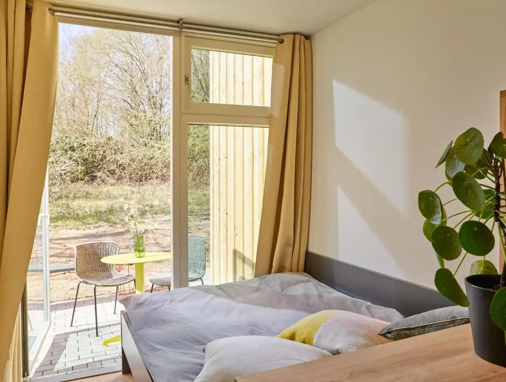 Modern ausgebauter Überseecontainer als Tiny House