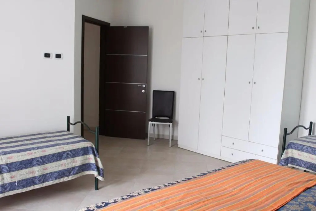 Casa Vacanza Alba 8-10 Posti Letto
