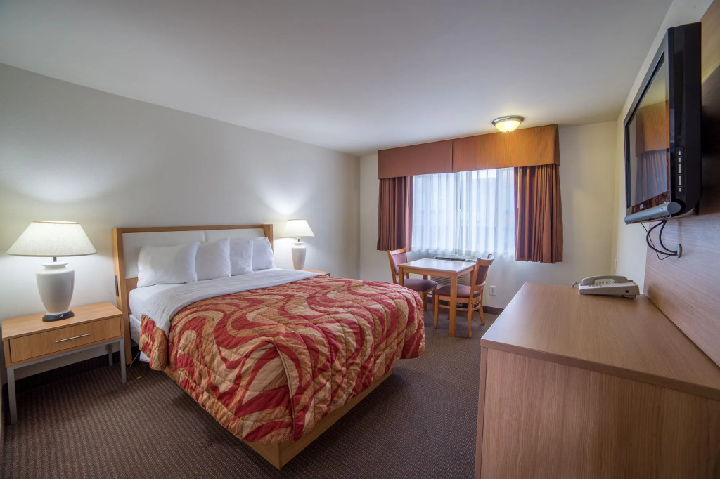 Aladdin Inn and Suites