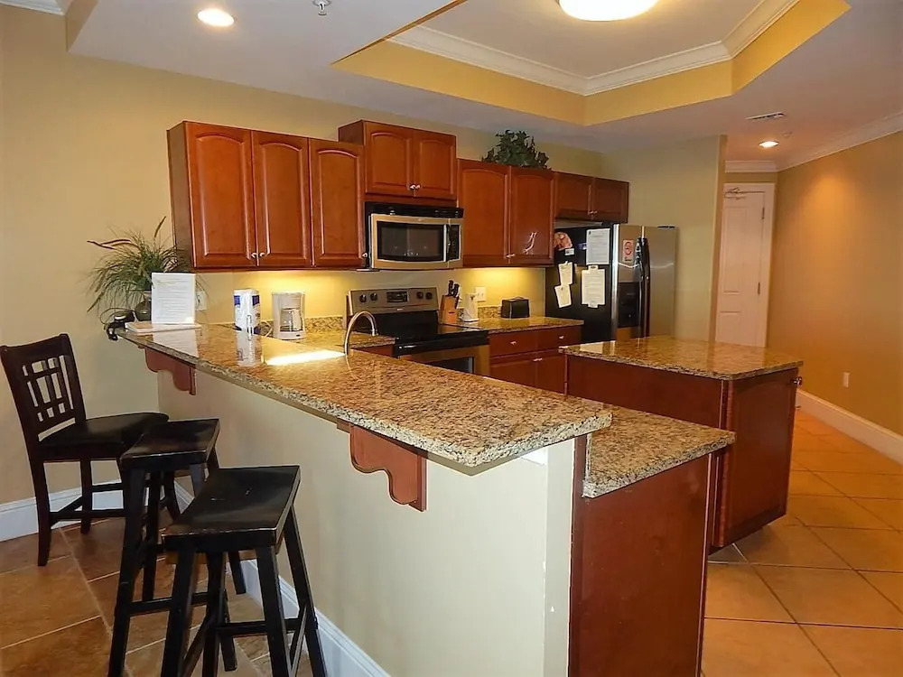 608 Holiday Isle 608 3 Bedroom Condo