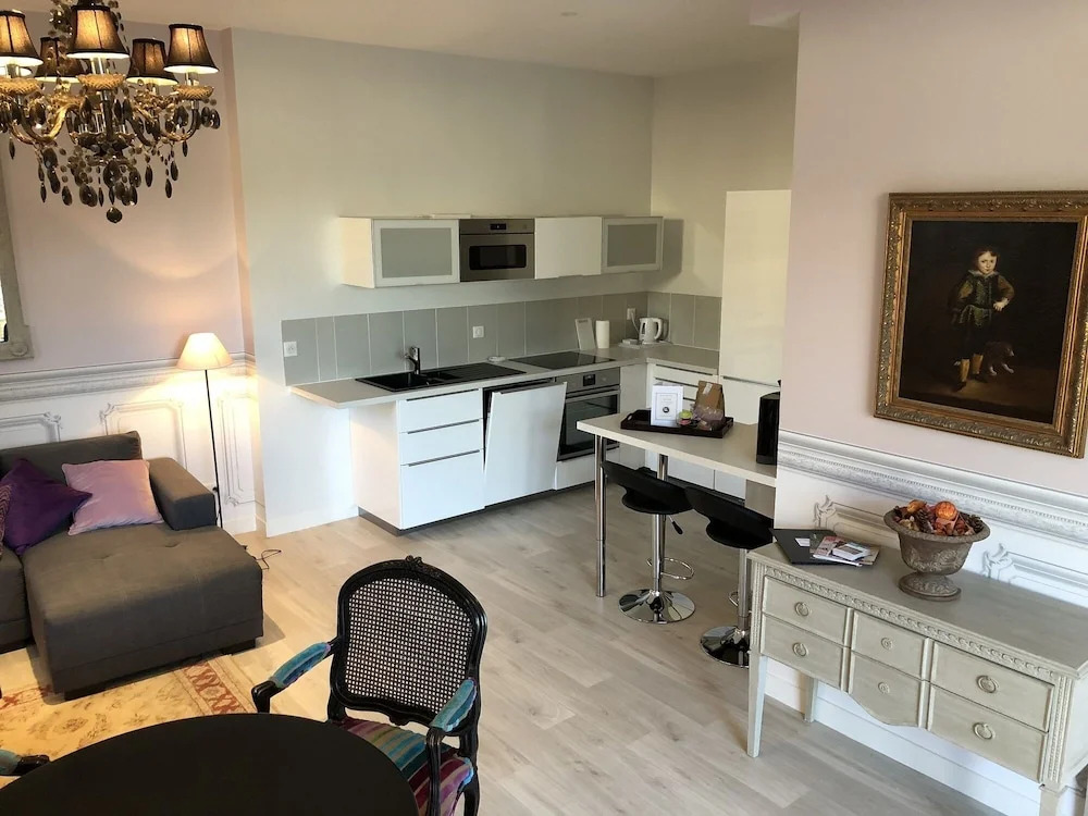 Cottage du chateau for 4 people 90 M- 2 bedrooms 2 bathrooms pool