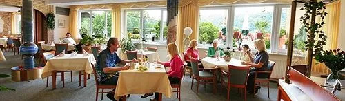 Self-Check-In Hotel Constantin - ohne TV - ohne Ventilator - ohne Parken