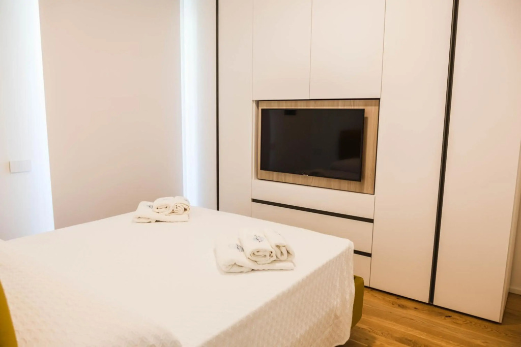 Calabona's promenade apartment