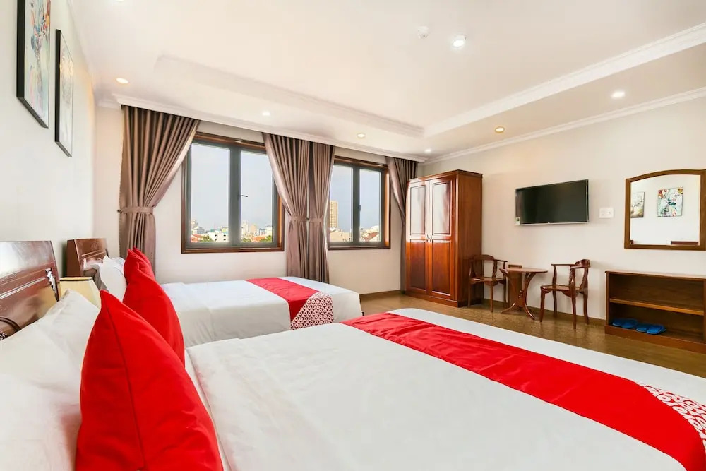 Phong Lan Xanh Hotel by OYO Rooms