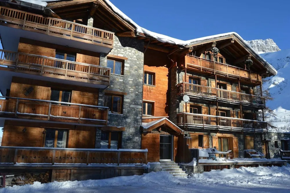 Bosset - Appartement, style chalet. Bien équipé avec cheminée.