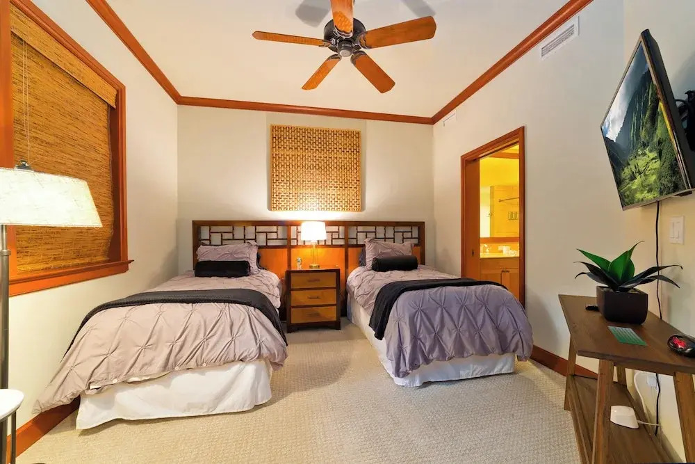 Kolea - Luxe 2BR Condo with Pool Access