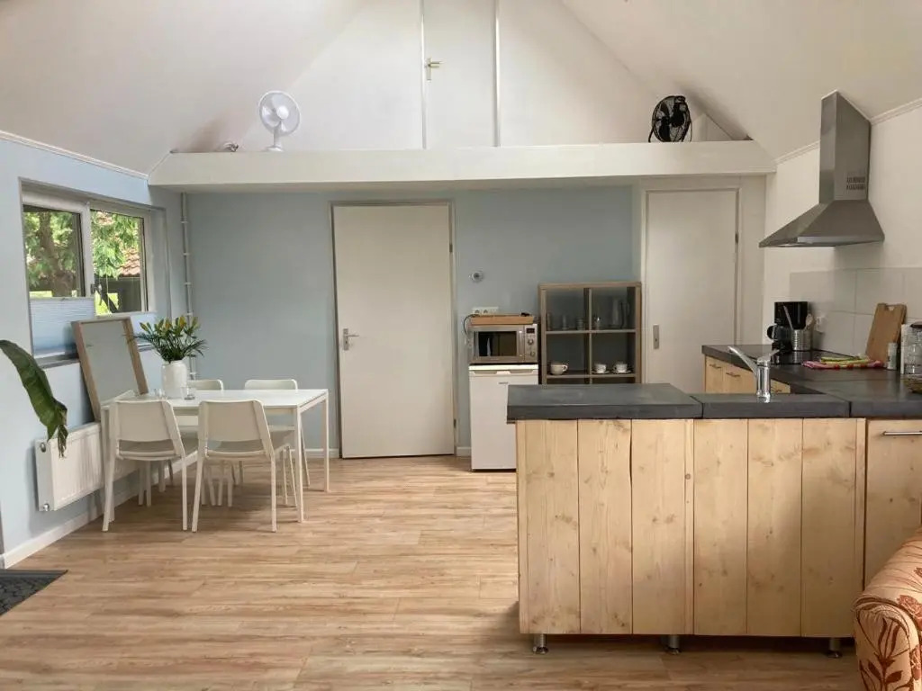 The Bee - Trekkershuts & Apartment