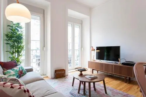 2 suites stylish flat at bairro alto-principe real