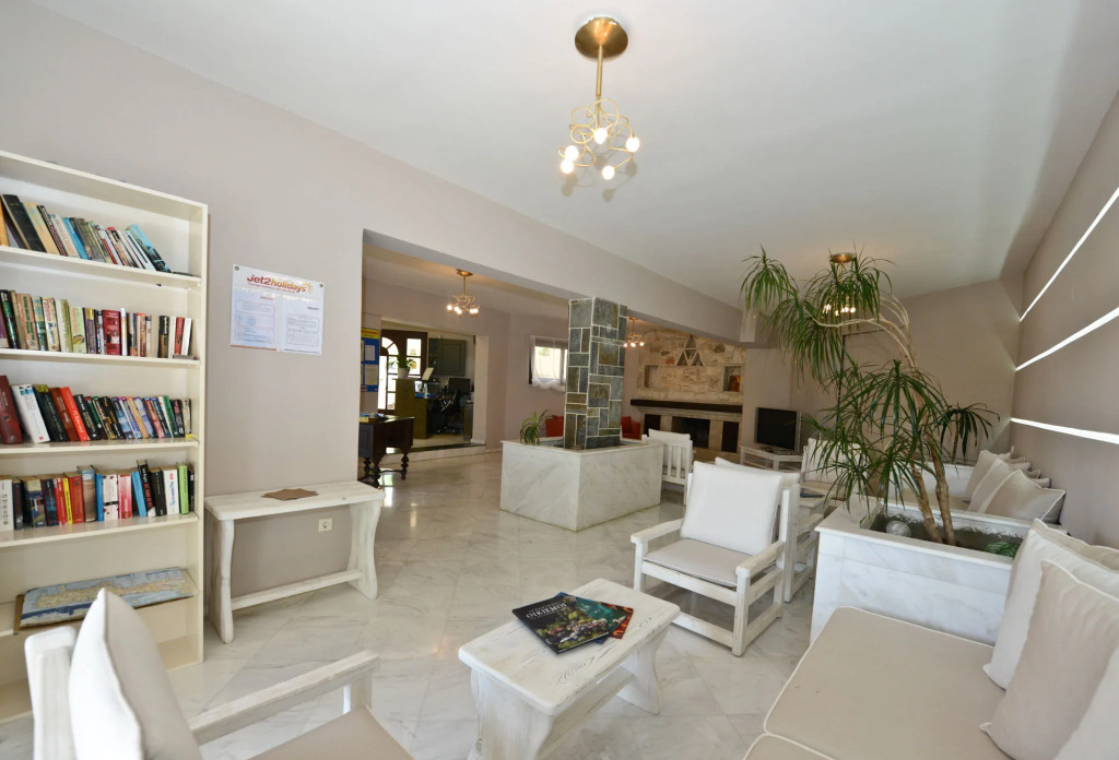 Eva Mare Hotel & Suites