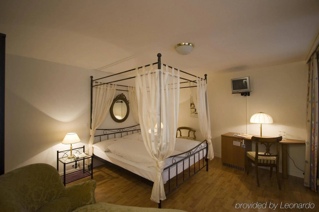 Hotel Roter Turm