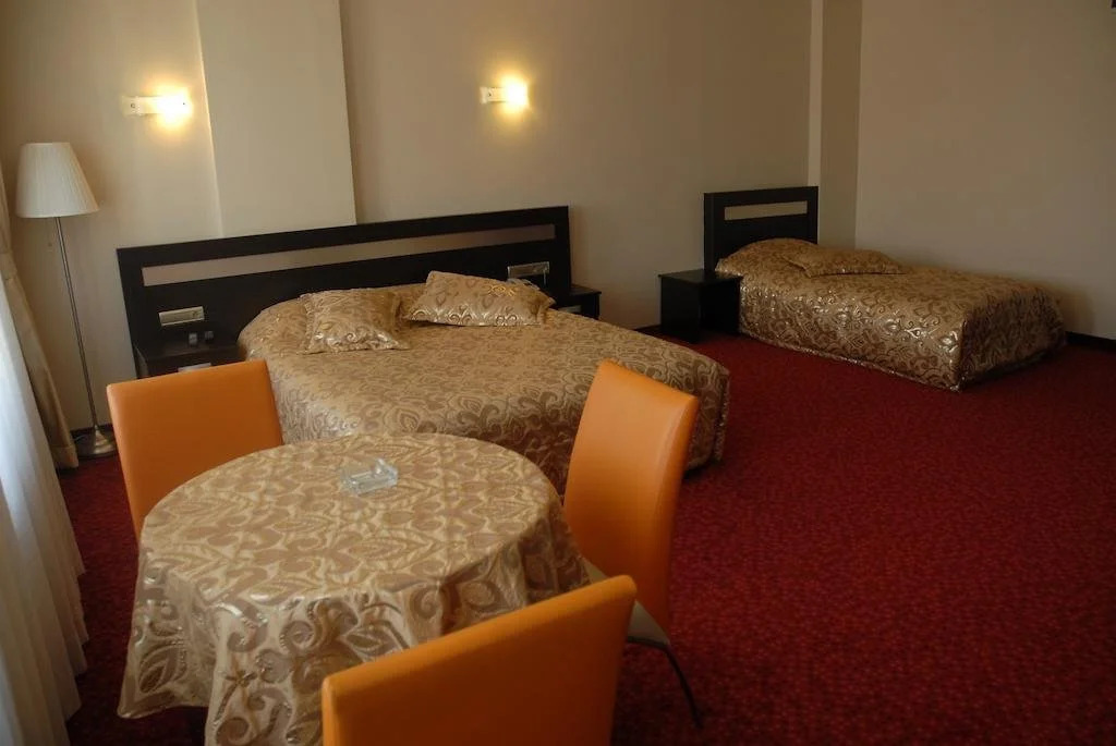 Grand Park Hotel